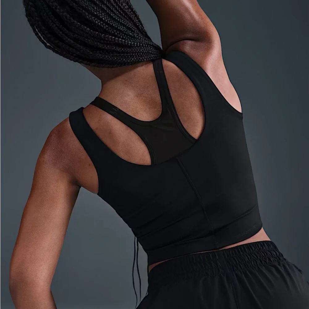 Nike Women's Black Sports Bra Tank - Picture 2 of 7